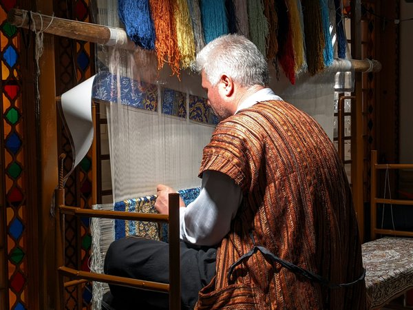 Où apprendre l'art de la fabrication des tapis berbères au Maroc : ateliers et artisans recommandés?